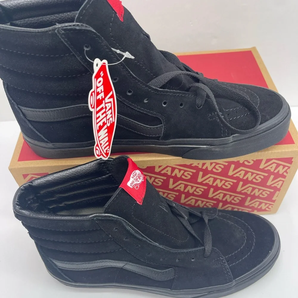 Vans Sk8-Hi 'Black Suede'
Men's Black High-Top Sneakers - Picture 5 of 16